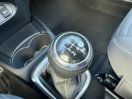 Photo 19 Toyota Yaris 70 VVT-i France Connect