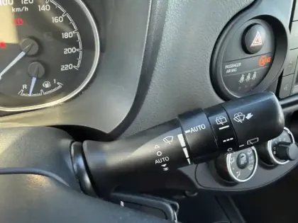 Photo 15 Toyota Yaris 70 VVT-i France Connect