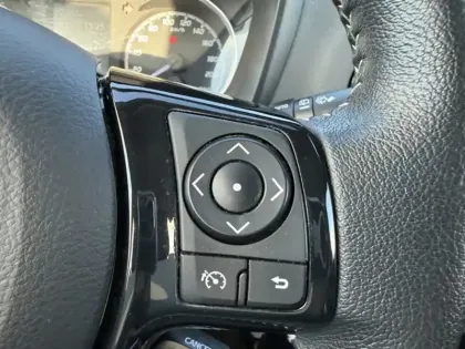 Photo 11 Toyota Yaris 70 VVT-i France Connect