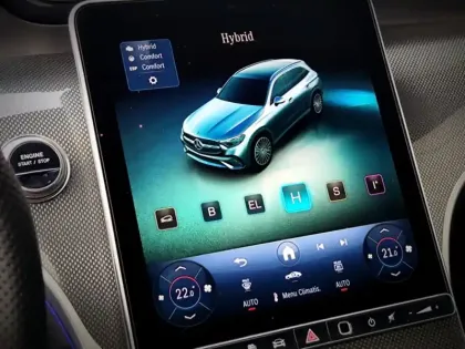 Photo 20 Mercedes Classe GLC SUV 300 e Hybrid EQ 4MATIC AMG Line +