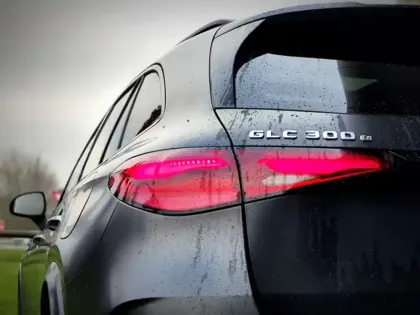 Photo 6 Mercedes Classe GLC SUV 300 e Hybrid EQ 4MATIC AMG Line +