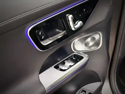 Photo 12 Mercedes Classe GLC SUV 300 e Hybrid EQ 4MATIC AMG Line +