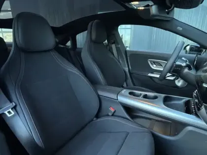 Photo 11 Mercedes CLA Coupe 250+ avec technologie EQ Limited Edition