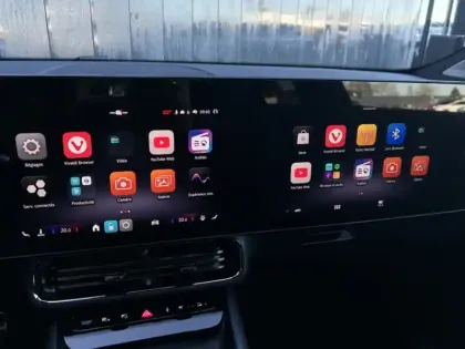 Photo 13 Mercedes CLA Coupe 250+ avec technologie EQ Limited Edition