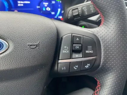 Photo 17 Ford Kuga 2.5 Duratec 190ch FHEV E85 ST-Line Business BVA