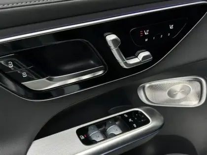 Photo 15 Mercedes Classe GLC 300 de Hybrid EQ 4MATIC AMG Line +