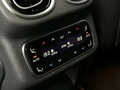 Photo 16 Mercedes Classe GLC 300 de Hybrid EQ 4MATIC AMG Line +