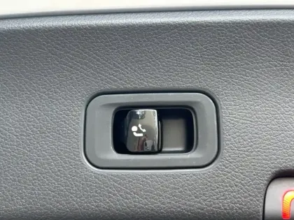 Photo 28 Mercedes Classe GLC 300 de Hybrid EQ 4MATIC AMG Line +