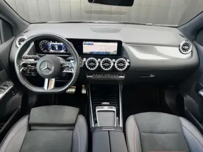 Photo 8 Mercedes Classe B 200 d AMG Line