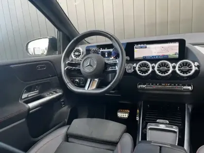 Photo 7 Mercedes Classe B 200 d AMG Line