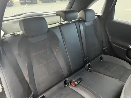 Photo 9 Mercedes Classe B 200 d AMG Line