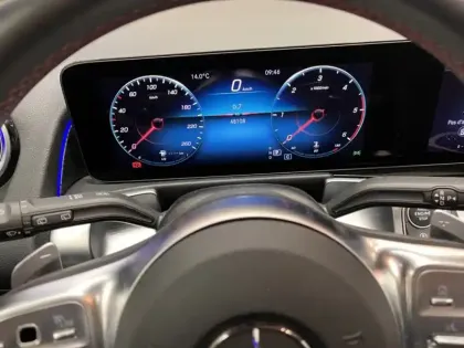 Photo 20 Mercedes GLB 200 d AMG Line