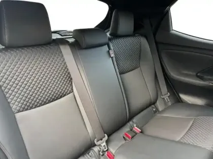 Photo 9 Toyota Yaris  116h Collection 5p MY22