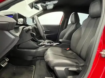 Photo 7 Peugeot 208  e- 136ch GT