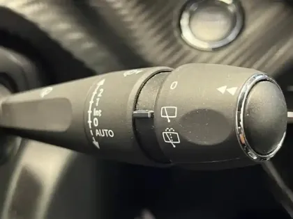 Photo 13 Peugeot 208  e- 136ch GT