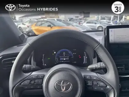 Photo 12 Toyota Yaris  Cross 116h Design Pack Cargo 2025