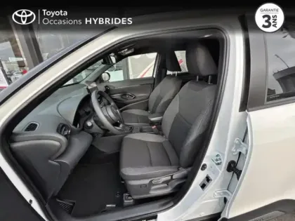 Photo 10 Toyota Yaris  Cross 116h Design Pack Cargo 2025