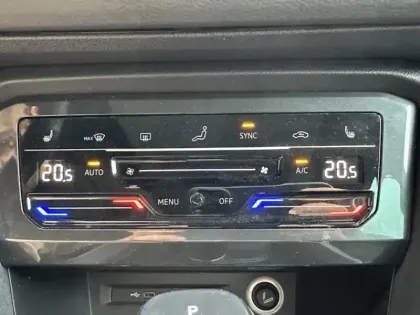 Photo 11 Volkswagen Tiguan  1.5 TSI 150ch R-Line DSG7