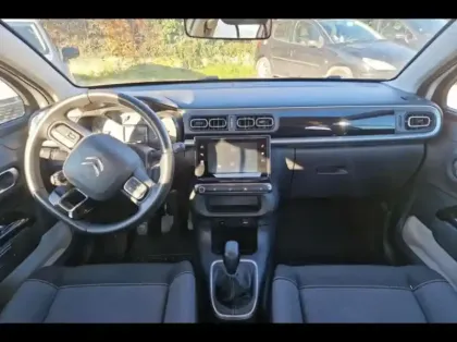 Photo 8 Citroën C3  1.2 PureTech 83ch S&S Shine
