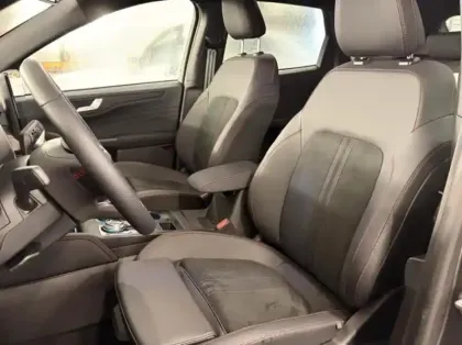 Photo 12 Ford Kuga  2.5 Duratec 180ch Hybrid FlexiFuel ST-Line X Powershift