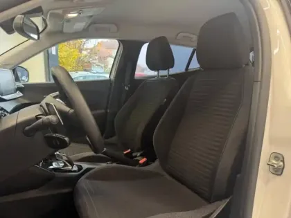 Photo 7 Peugeot 2008  1.2 PureTech 130ch S&S Style EAT8