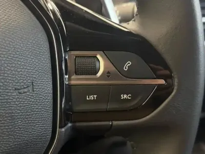 Photo 12 Peugeot 2008  1.2 PureTech 130ch S&S Style EAT8