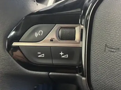 Photo 11 Peugeot 2008  1.2 PureTech 130ch S&S Style EAT8