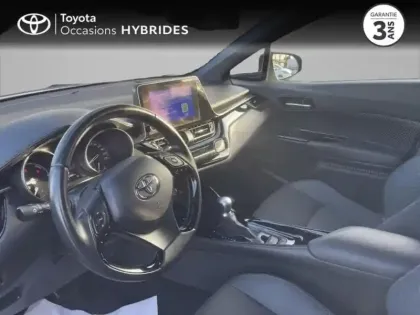 Photo 8 Toyota C-HR  1.8 Hybride 122ch Design Ultimate E-CVT