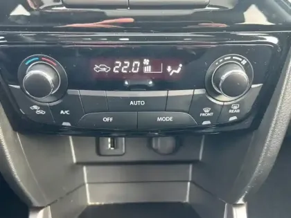 Photo 14 Suzuki Vitara  1.5 Dualjet Hybrid 115ch Style Auto MY24