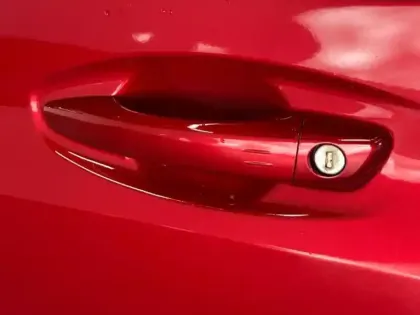 Photo 6 Peugeot 208  e- 136ch GT