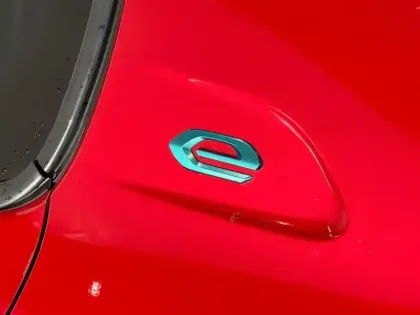 Photo 7 Peugeot 208  e- 136ch GT