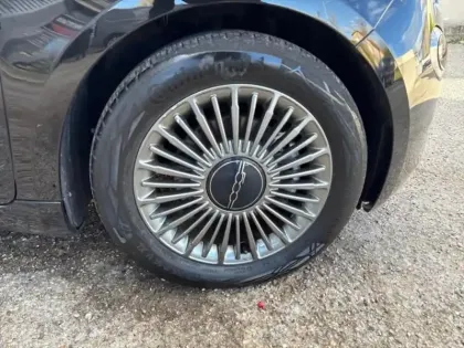 Photo 12 Fiat 500  e 118ch Icône