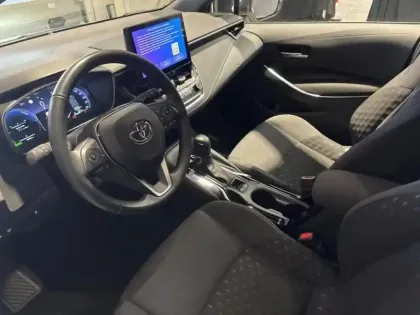 Photo 4 Toyota Corolla  1.8 140ch Dynamic MY24