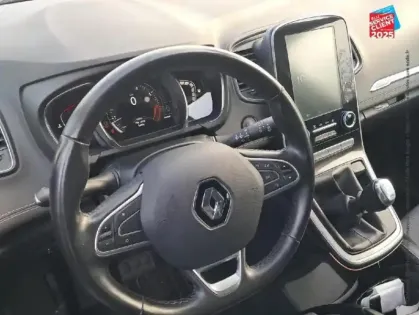 Photo 11 Renault Grand Scenic  1.3 TCe 140ch Intens - 21 7 Places GPS Camera