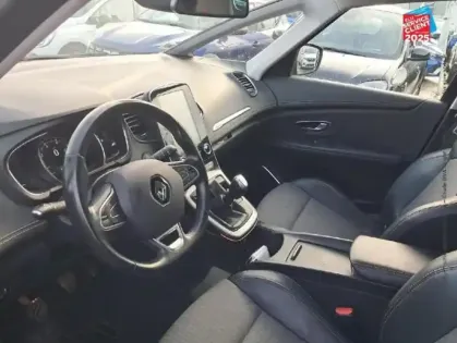 Photo 14 Renault Grand Scenic  1.3 TCe 140ch Intens - 21 7 Places GPS Camera