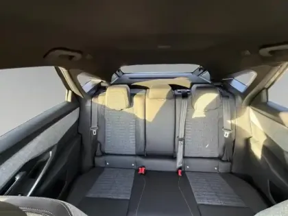 Photo 9 Peugeot 3008  1.2 Hybrid 136ch Allure e-DCS6