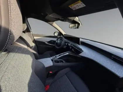 Photo 14 Peugeot 3008  1.2 Hybrid 136ch Allure e-DCS6