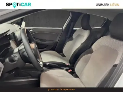 Photo 9 Renault Clio  1.6 E-Tech 145ch full hybrid Evolution - 24