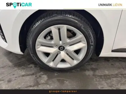 Photo 8 Renault Clio  1.6 E-Tech 145ch full hybrid Evolution - 24