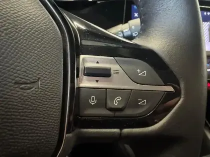 Photo 11 Peugeot 308  SW 1.2 PureTech 130ch S&S Allure