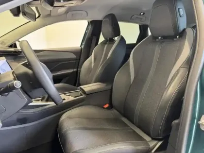 Photo 8 Peugeot 308  SW 1.2 PureTech 130ch S&S Allure