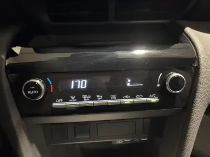 Photo 11 Toyota Yaris  Cross 116h Dynamic MC24