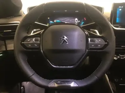 Photo 10 Peugeot 208  1.2 PureTech 100ch S&S GT EAT8