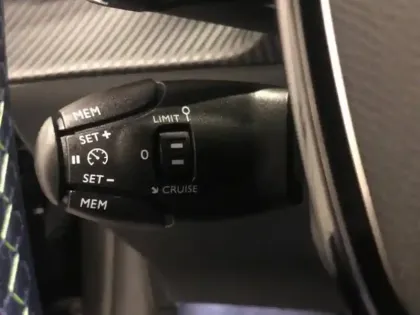 Photo 11 Peugeot 208  1.2 PureTech 100ch S&S GT EAT8