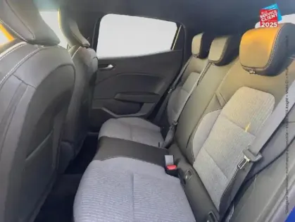 Photo 10 Renault Clio  1.6 E-Tech 145ch full hybrid Techno - 24 Camera GPS