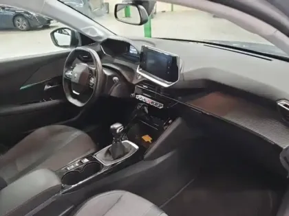 Photo 12 Peugeot 208  1.2 PureTech 100ch S&S Allure 118g