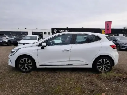 Photo 8 Renault Clio  1.6 E-Tech hybride 140ch Intens -21N
