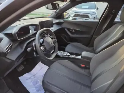 Photo 14 Peugeot 2008  1.2 PureTech 130ch S&S Allure EAT8