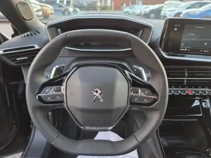 Photo 9 Peugeot 2008  1.2 PureTech 130ch S&S Allure EAT8