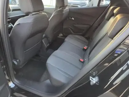 Photo 13 Peugeot 2008  1.2 PureTech 130ch S&S Allure EAT8